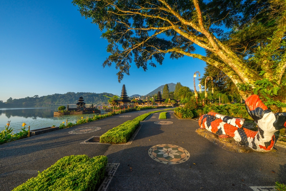 Pura Ulun Danu Beratan, perto de Bedugul, pela manhã