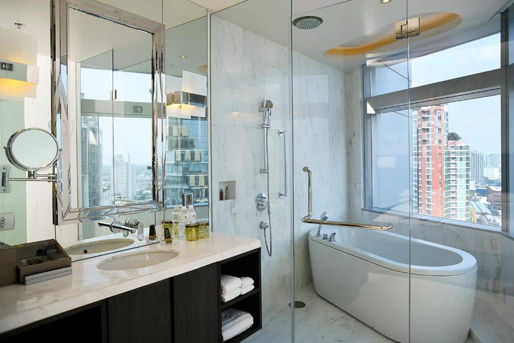 Quarto com banheira no Bangkok Marriott Hotel Sukhumvit