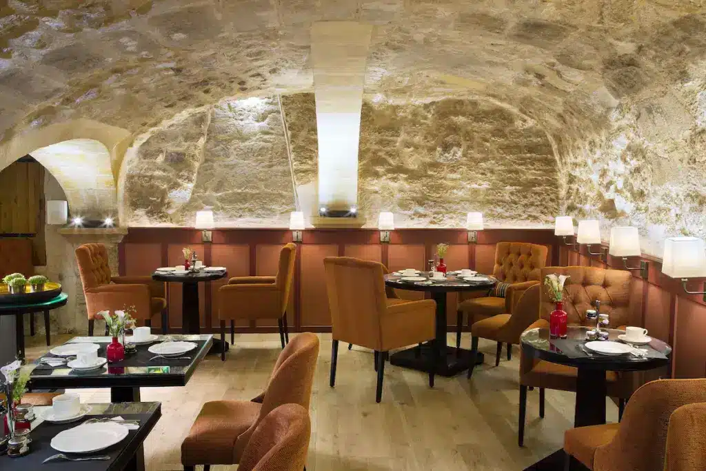 restaurante do hotel Les Tournelles