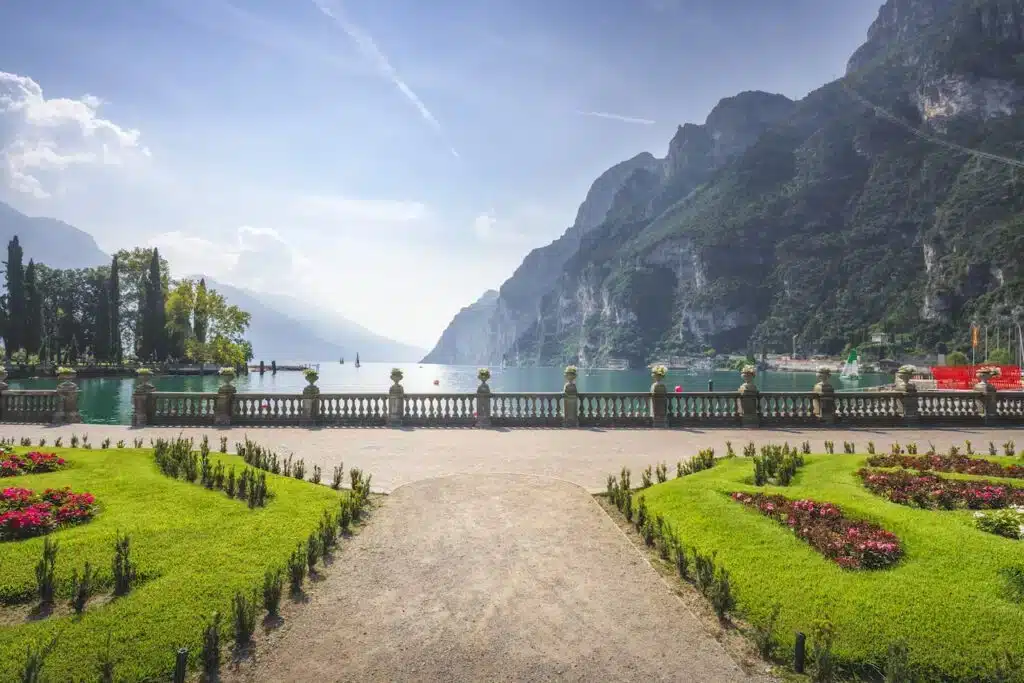 Riva del Garda, melhor região para se hospedar no Lago de Garda para viajantes ativos