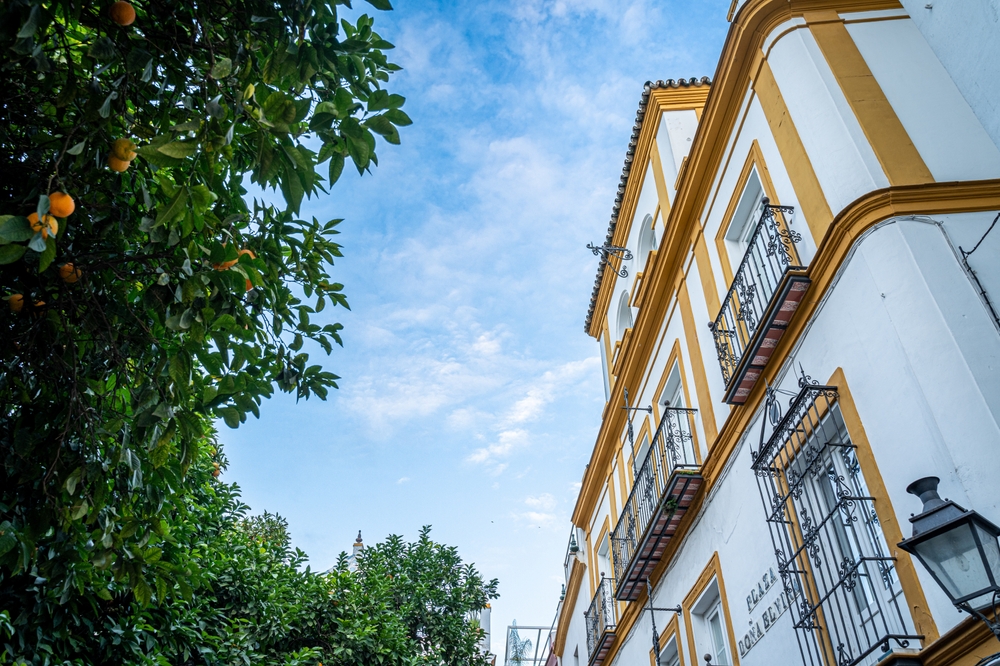 Rua em Santa Cruz, o antigo bairro judeu de Sevilha