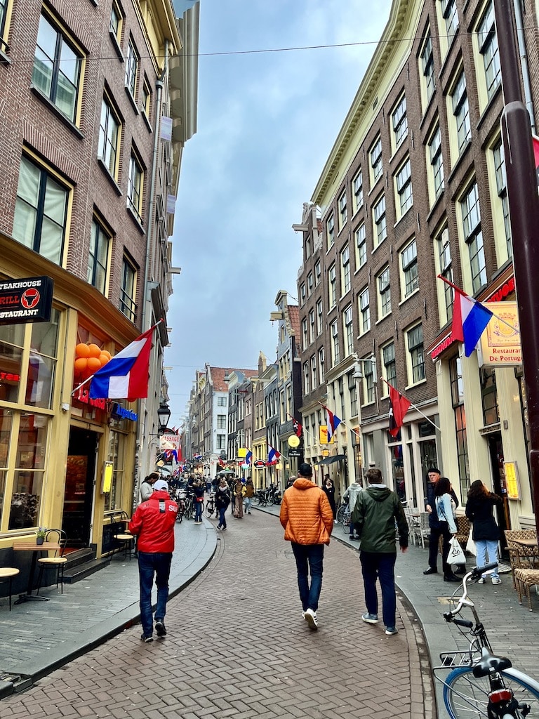 Rua em Amsterdam Centrum