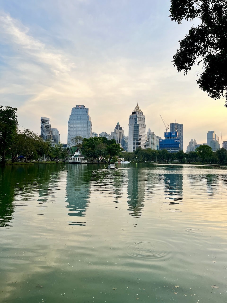 Silom visto do Parque Lumpini