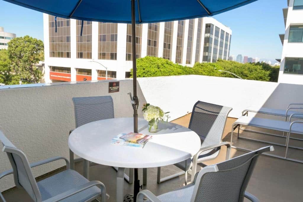 Terraço do Gateway Hotel Santa Monica