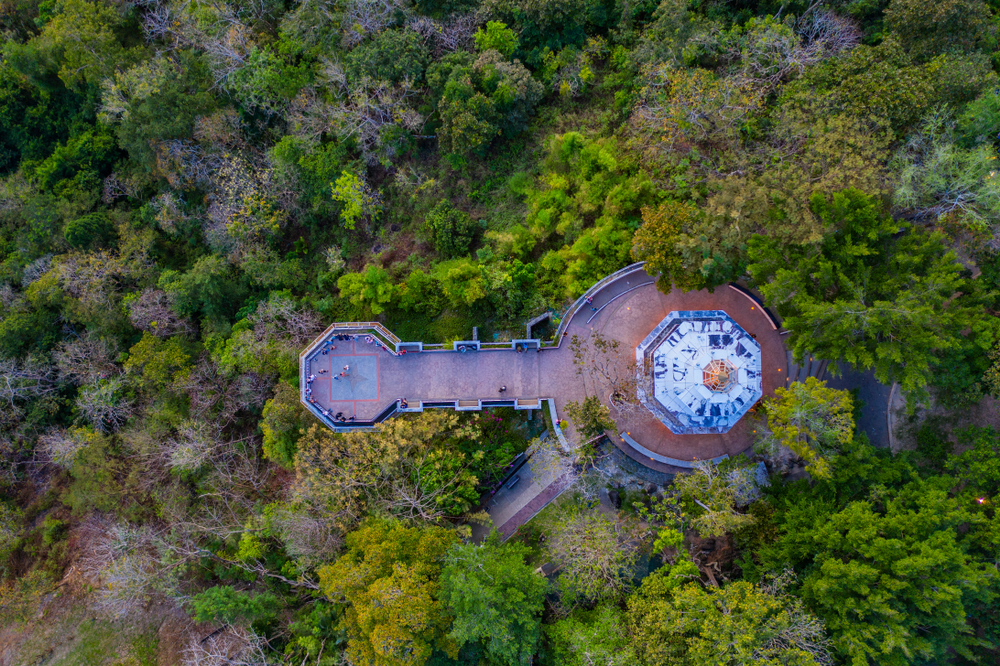 A torre de observação no Khao Rang, acima de Phuket Town