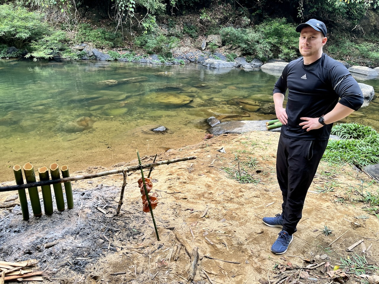 Trilha na selva no Parque Nacional Khao Sok