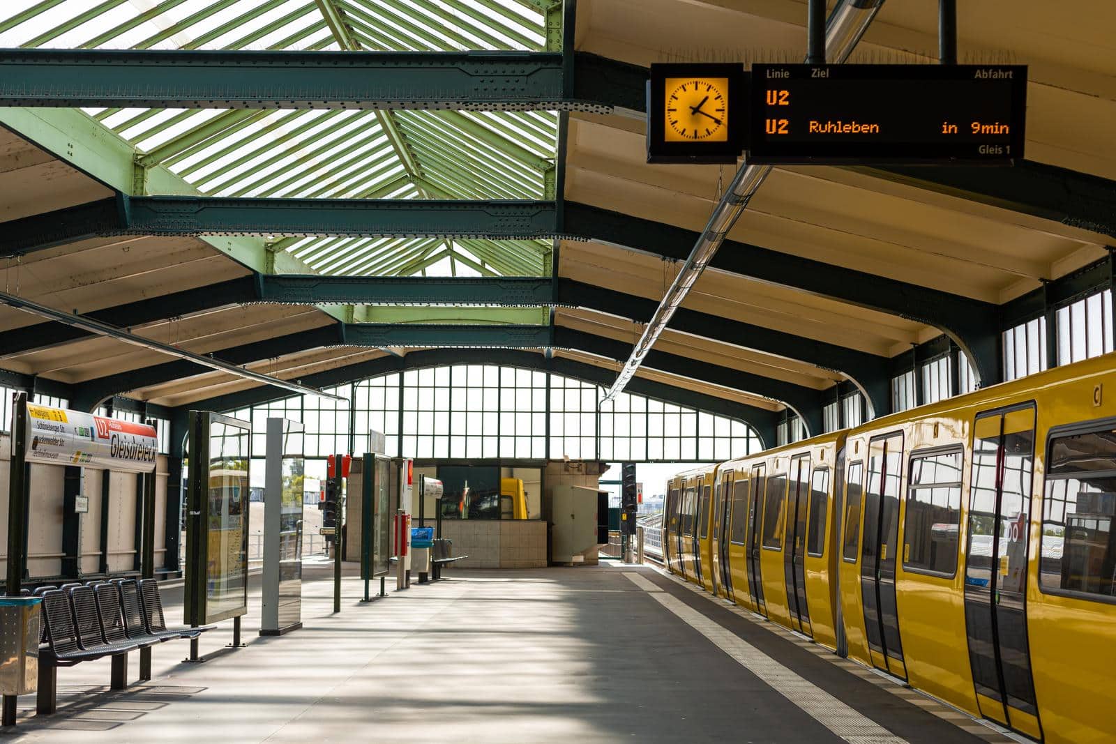 u bahn em berlim u bahn em berlim