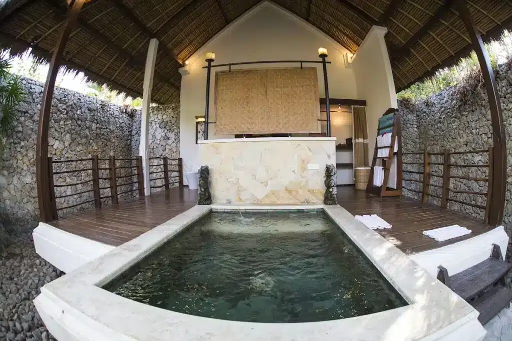 Villa com piscina no Naya Gawana