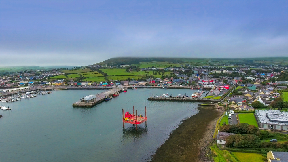 Vista aérea da cidade de Dingle, no Condado de Kerry