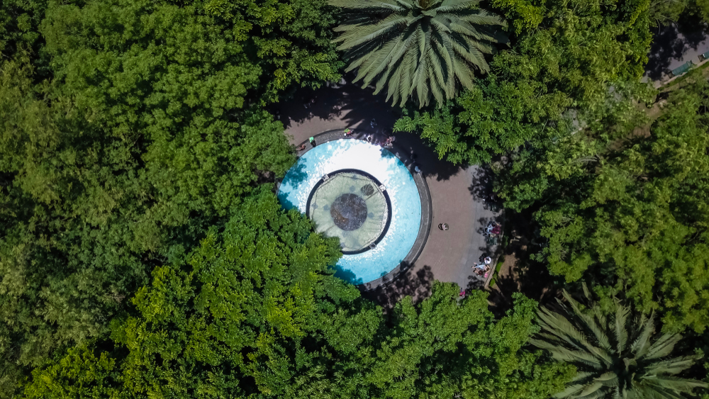 Vista aérea da igreja e do parque em Coyoacán, na Cidade do México