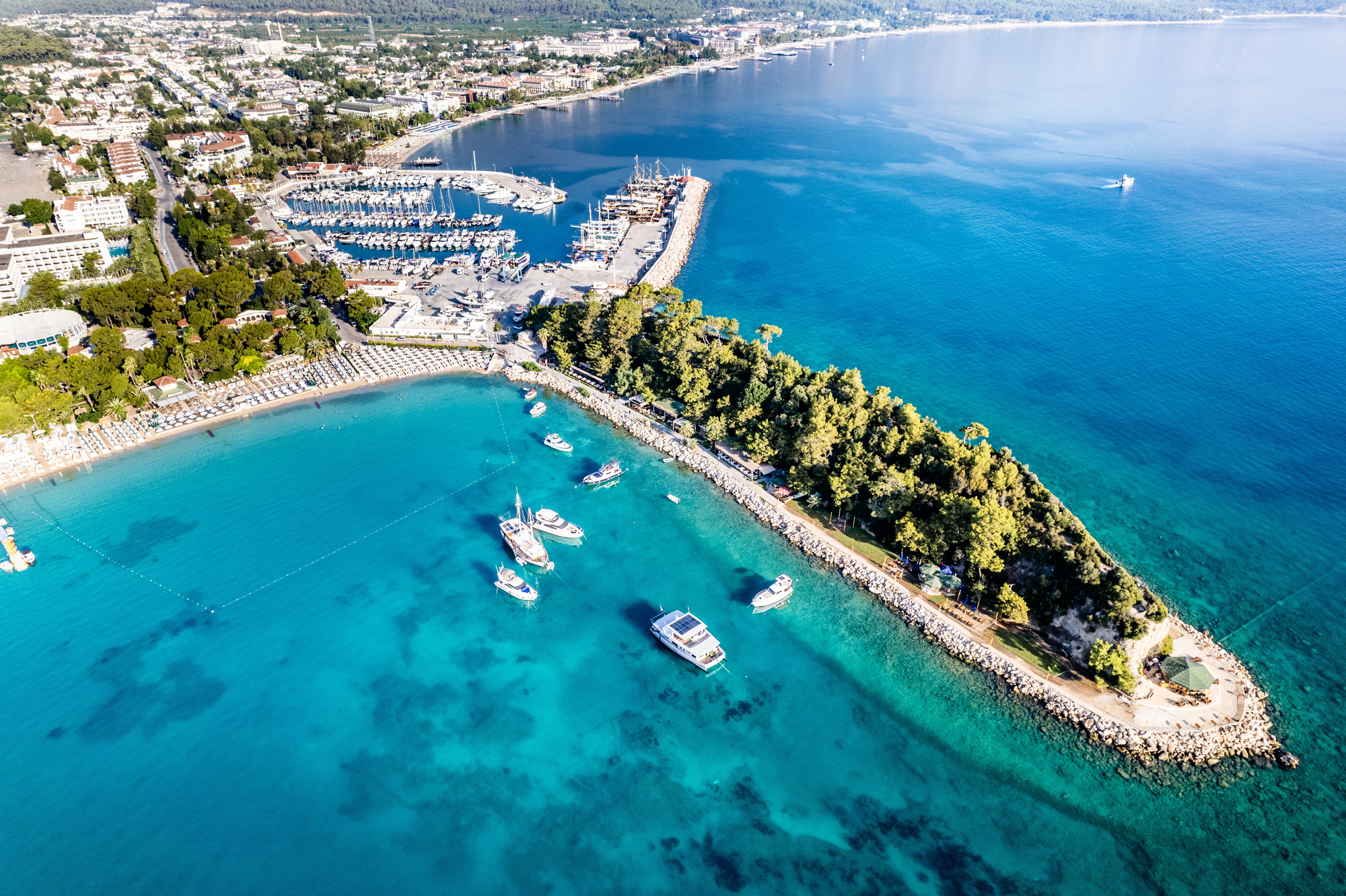 Vista aérea do porto de Kemer