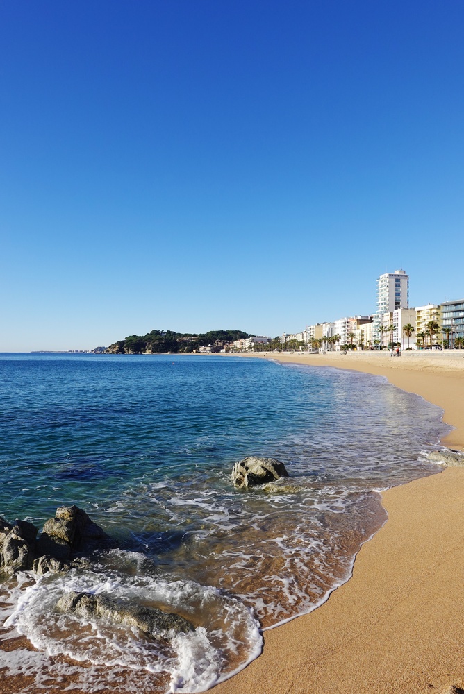 Vista da praia de Lloret de Mar, na Costa Brava