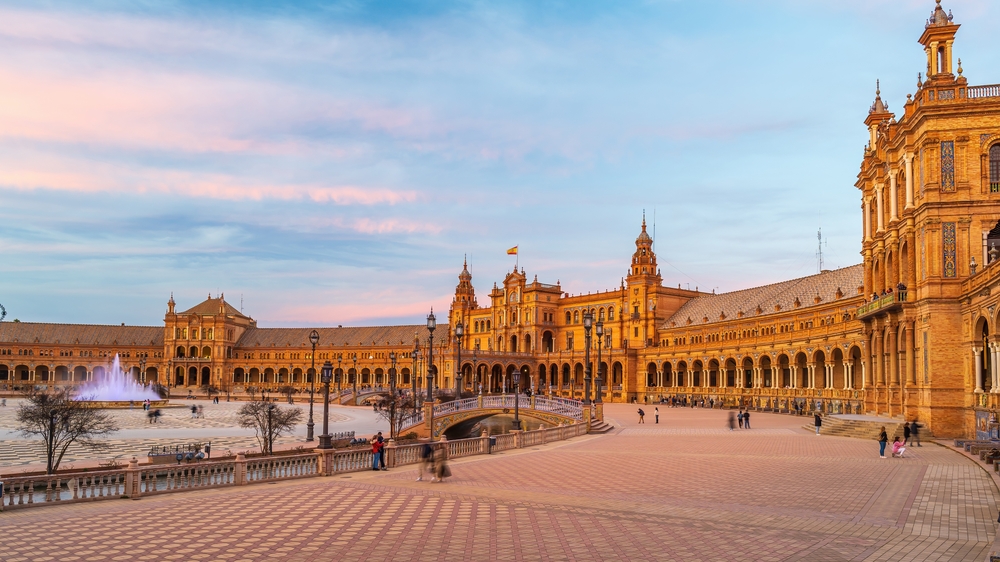 Vista panorâmica da Plaza de España, em Sevilha